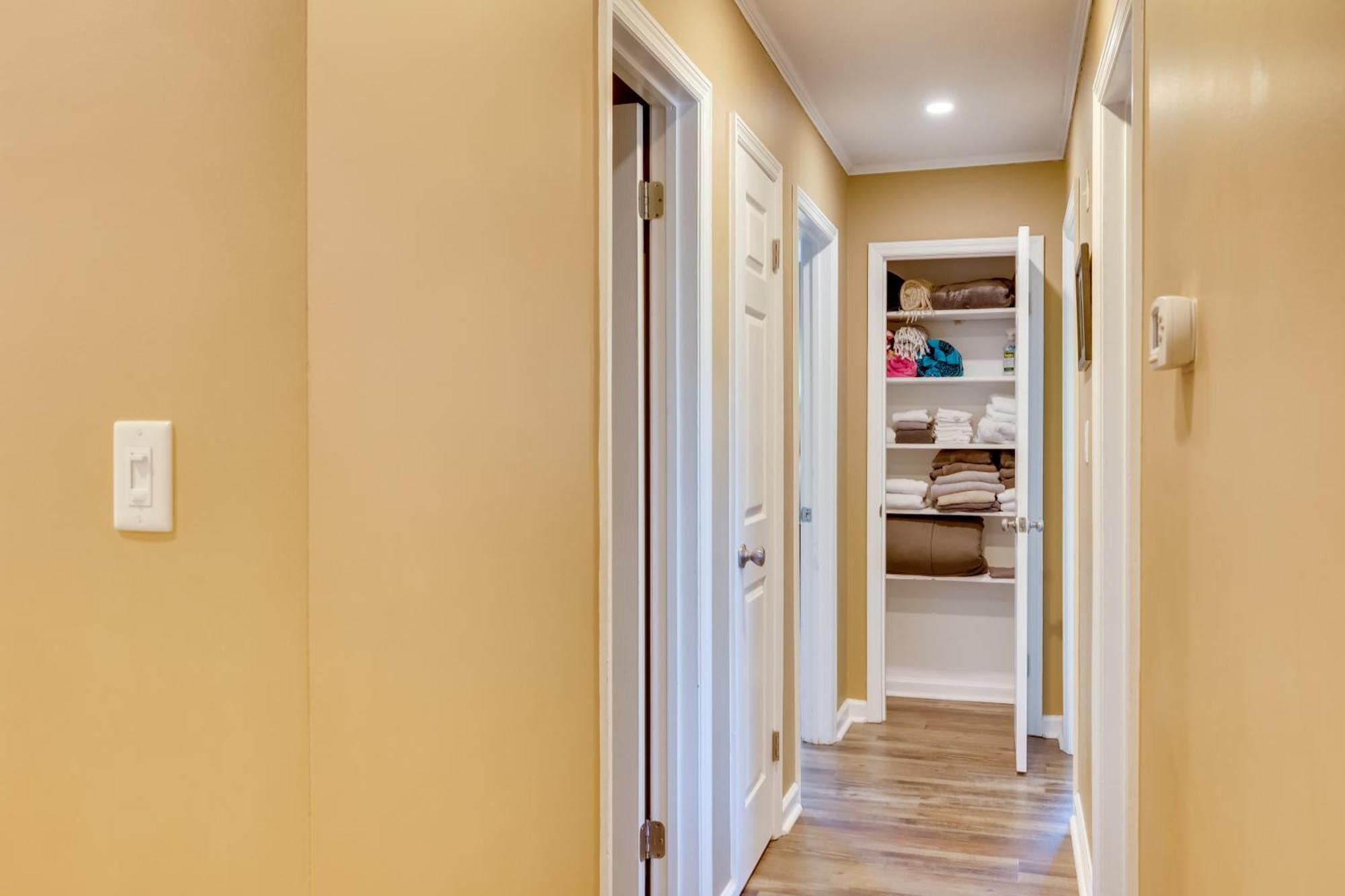 Lovely Emerald Isle Home, Walk To Beach! Luaran gambar