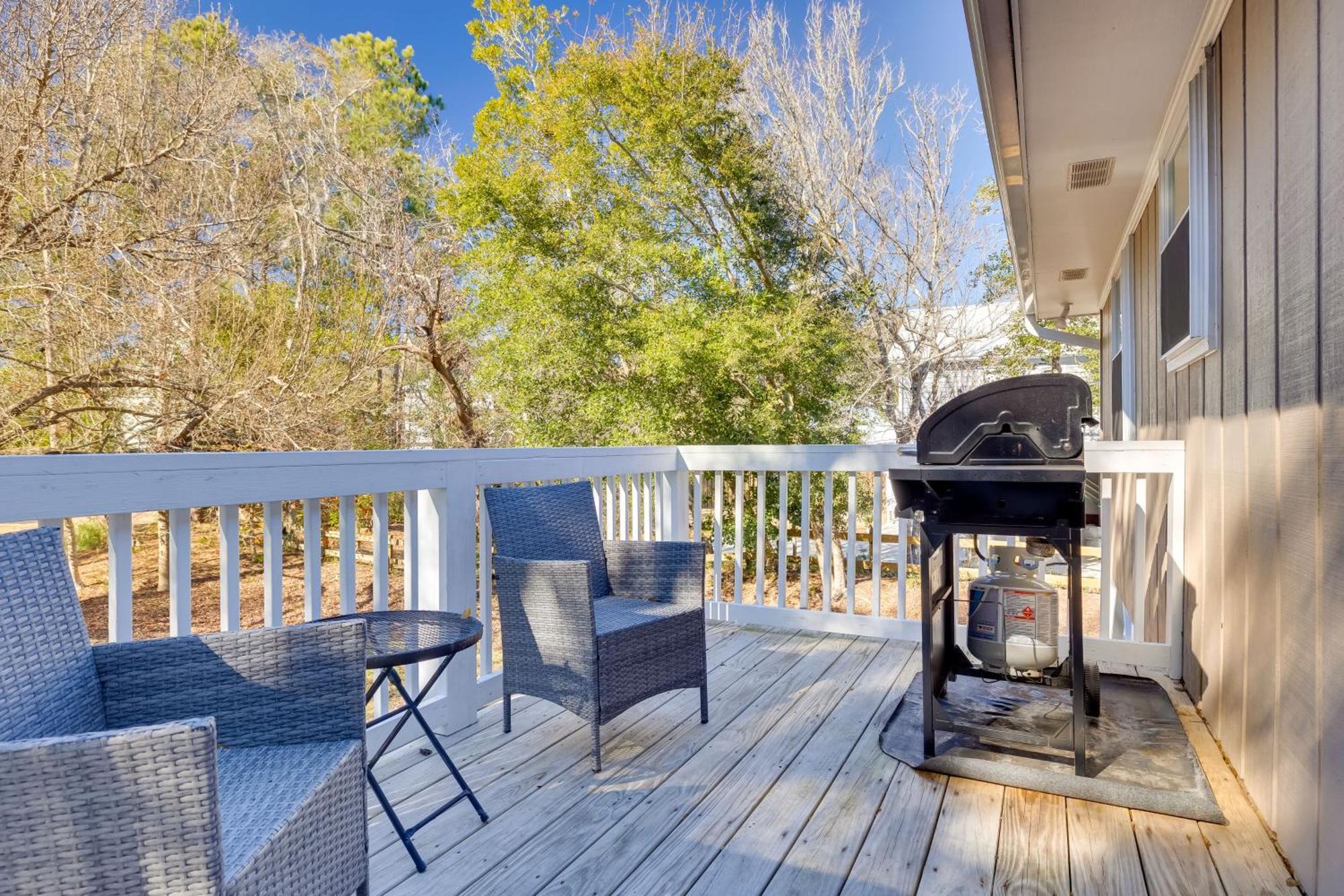 Lovely Emerald Isle Home, Walk To Beach! Luaran gambar